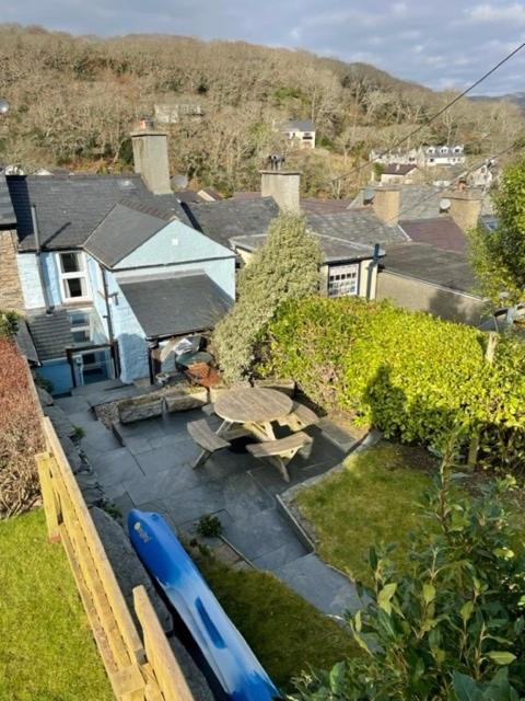 Bryn Goleu, Mersey Street, Borth-y-gest * Porthmadog