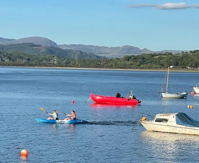 Bryn Goleu, Mersey Street, Borth-y-gest Holiday home *