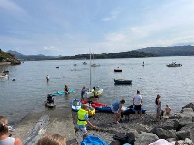 Bryn Goleu, Mersey Street, Borth-y-gest Holiday home *